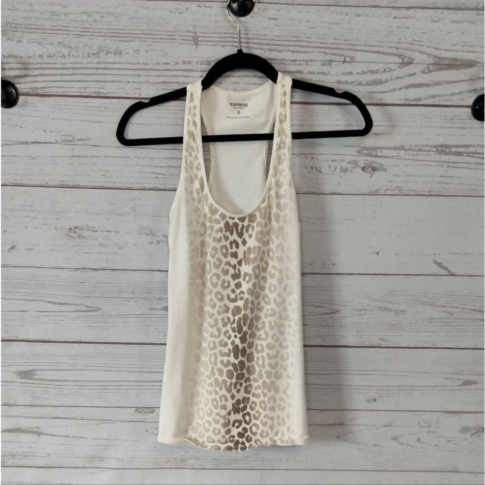 Express - woman's sleeveless top